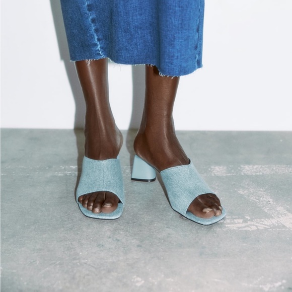 Light denim heeled sandal mules slides - Picture 2 of 7